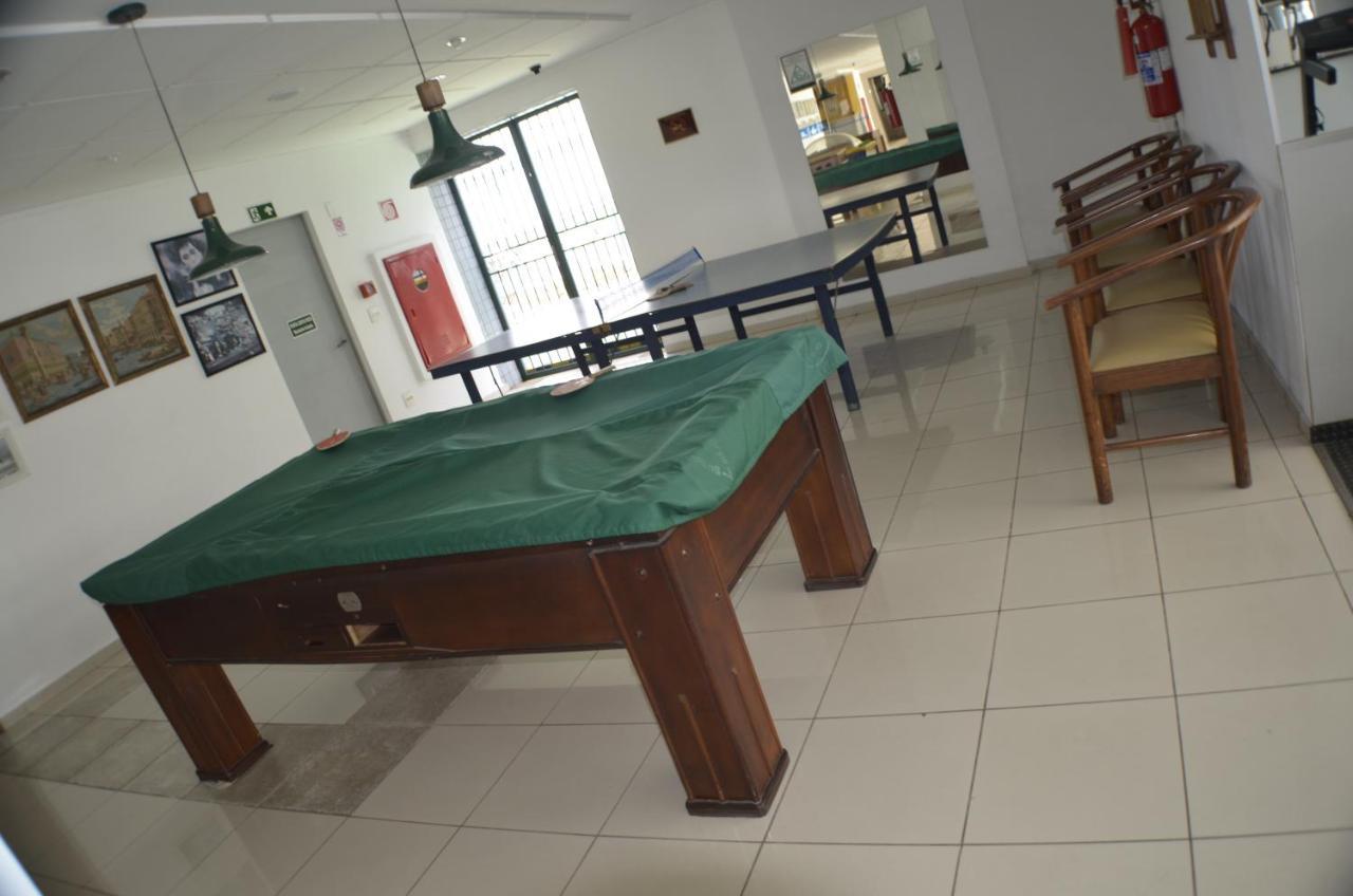 Constantino Hotel E Eventos Juiz de Fora Dış mekan fotoğraf A pool table at the station