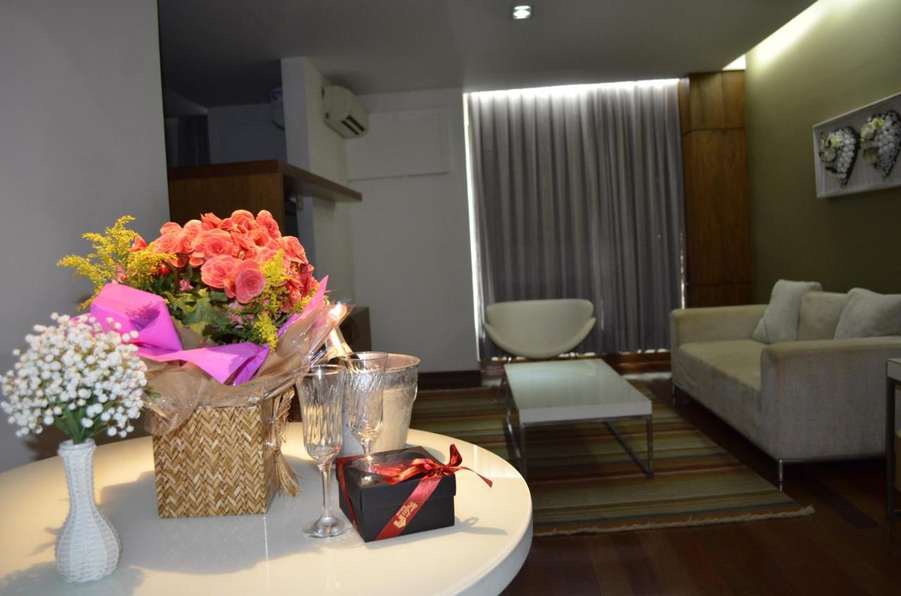 Constantino Hotel E Eventos Juiz de Fora Dış mekan fotoğraf A living room in a condominium