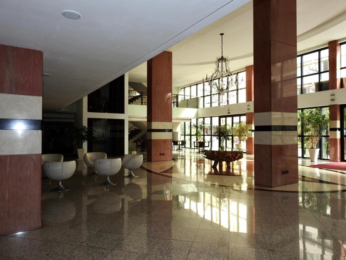 Constantino Hotel E Eventos Juiz de Fora Dış mekan fotoğraf Lobby of the hotel