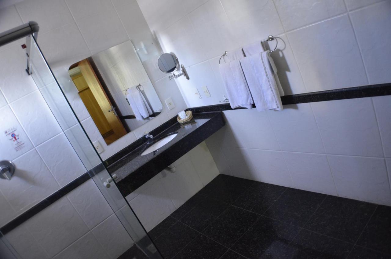 Constantino Hotel E Eventos Juiz de Fora Dış mekan fotoğraf Bathroom
